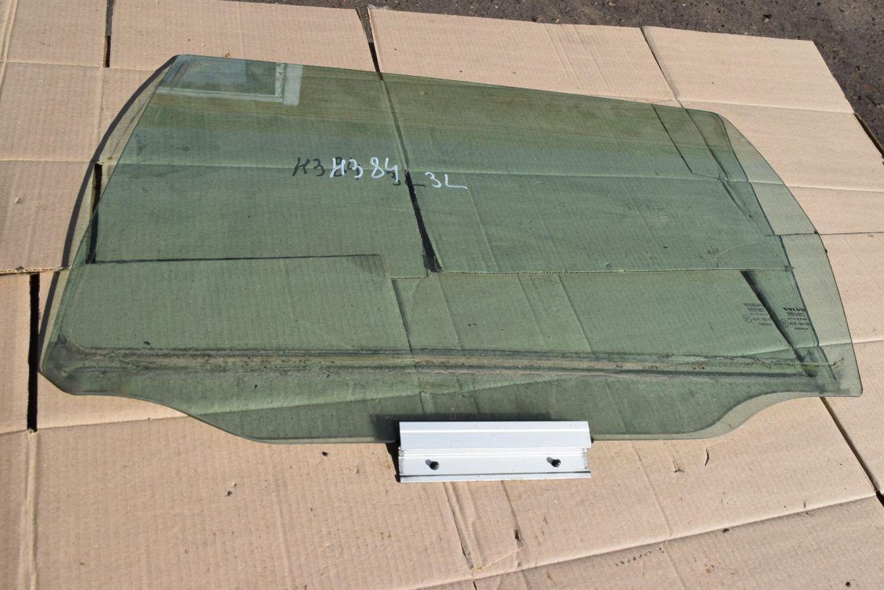 стекло двери задней левой Volvo XC70 2 поколение 2002, 2.5 л., Ti, B 5254 T2, бензин, МКПП, универсал, полный подключаемый привод - фото №1