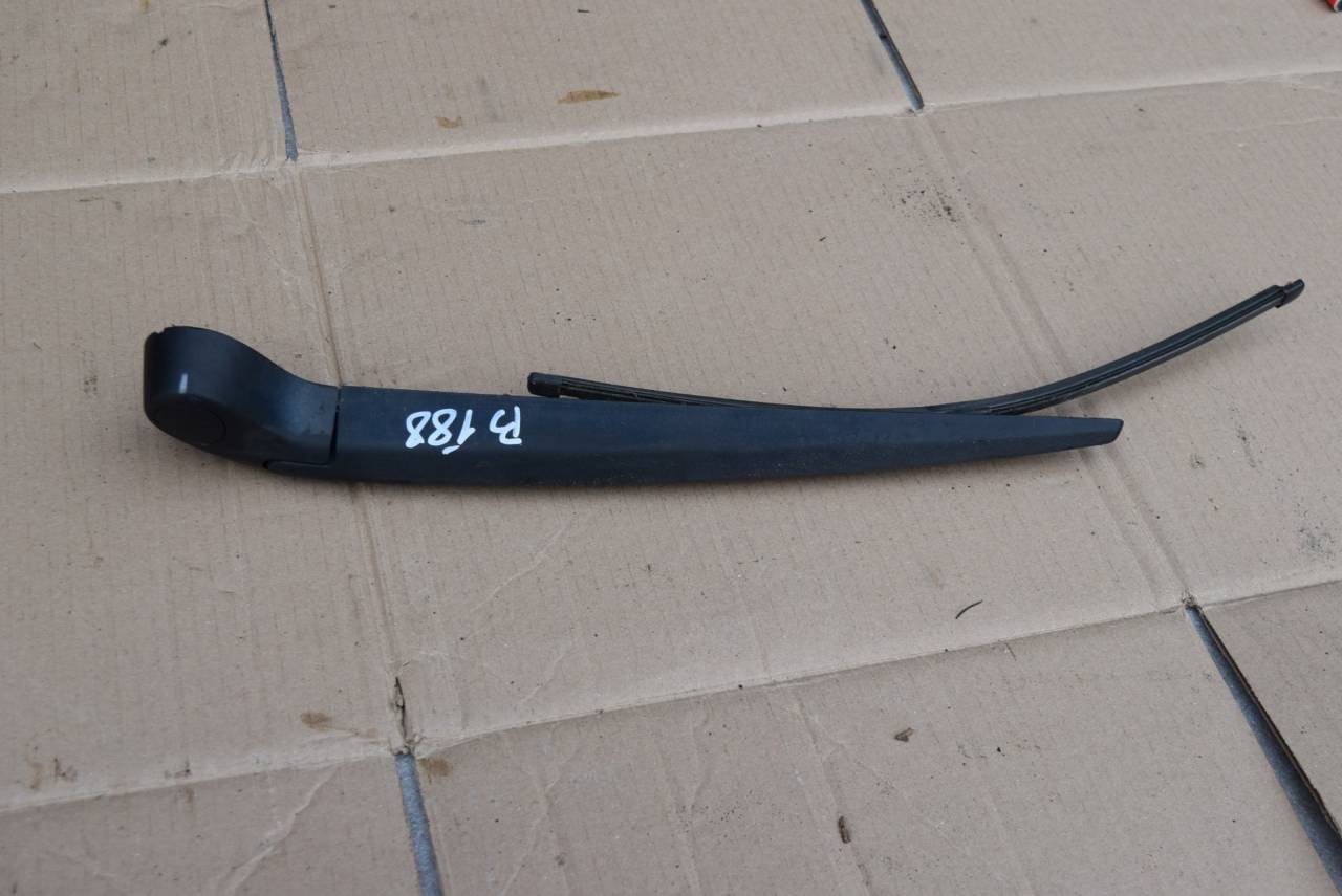 щеткодержатель задний Volvo XC60 1 поколение 2009, 2.4 л., D5, D 5244 T10, дизель, АКПП, полный подключаемый привод, 30753533 - фото №1