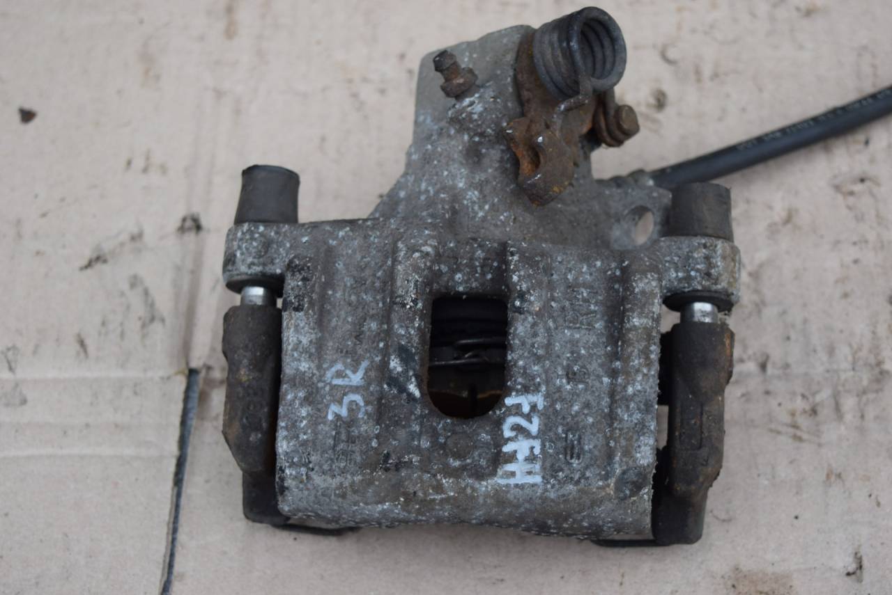 суппорт задний правый Volvo C30 1 поколение 2007, 2.5 л., Ti, бензин, МКПП, серый, хетчбэк 3 дв., передний привод, 36000902, 36001765 - фото №1