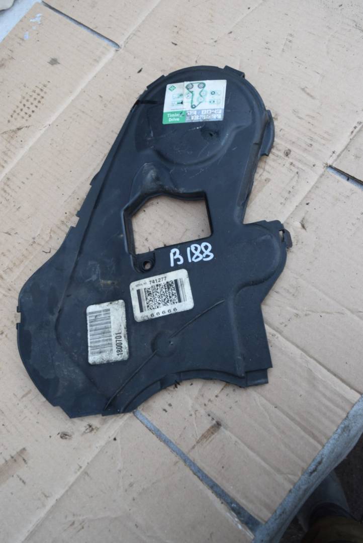 защита (кожух) ремня ГРМ Volvo XC60 1 поколение 2009, 2.4 л., D5, D 5244 T10, дизель, АКПП, полный подключаемый привод, 08658108 - фото №1