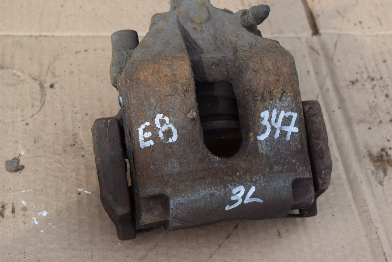 суппорт задний левый Volvo XC90 1 поколение 2003, 2.4 л., D 5244 T, дизель, АКПП, 30639523 - фото №1