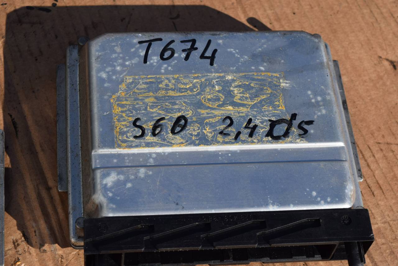 блок управления двигателем Volvo S60 1 поколение 2002, 2.4 л., D5, D 5244 T, дизель, АКПП, седан, передний привод, 08677708A, 0281010319 - фото №1