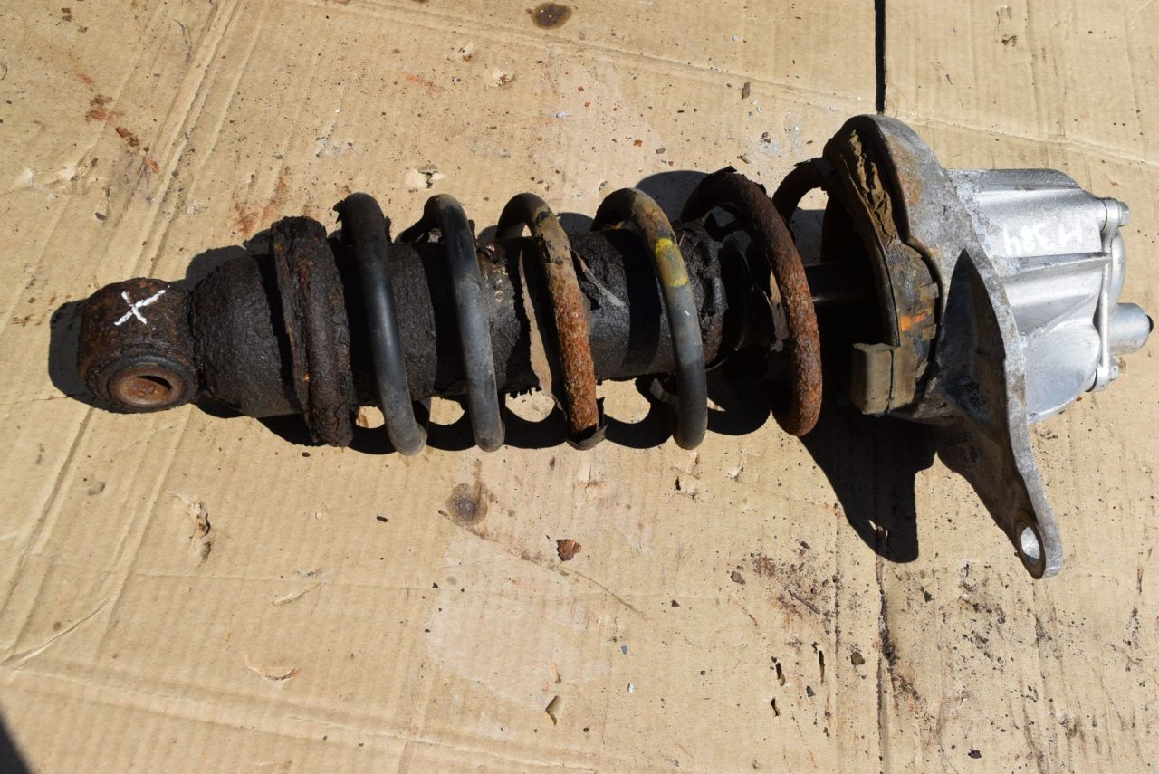 пружина задняя Volvo XC70 2 поколение 2002, 2.5 л., Ti, B 5254 T2, бензин, МКПП, универсал, полный подключаемый привод - фото №1