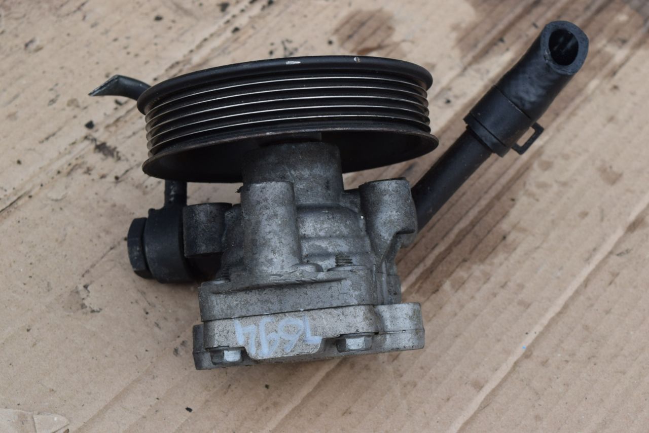 насос гидроусилителя руля Hyundai Tucson 1 поколение 2004, 2.0 л., дизель, МКПП, 0K2KC32600 - фото №1