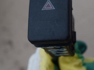 кнопка аварийной сигнализации Rover 25 1 поколение 1999, 2.0 л., дизель, МКПП, хетчбэк 5 дв.