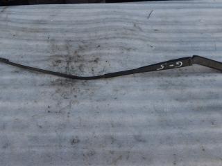 щеткодержатель (поводок стеклоочистителя, дворник) Opel Omega B 1999, 2.0 л., бензин, 90457804, 56671308