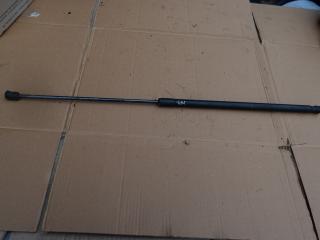 амортизатор капота Volkswagen Passat B6 2006, 1.9 л., дизель, МКПП, универсал, 3C0823359A