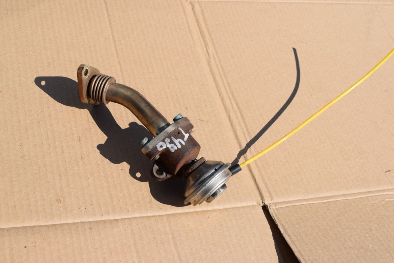 клапан EGR Volvo S80 1 поколение 2000, 2.5 л., D 5252 T, дизель, МКПП, седан, 074131503 - фото №1