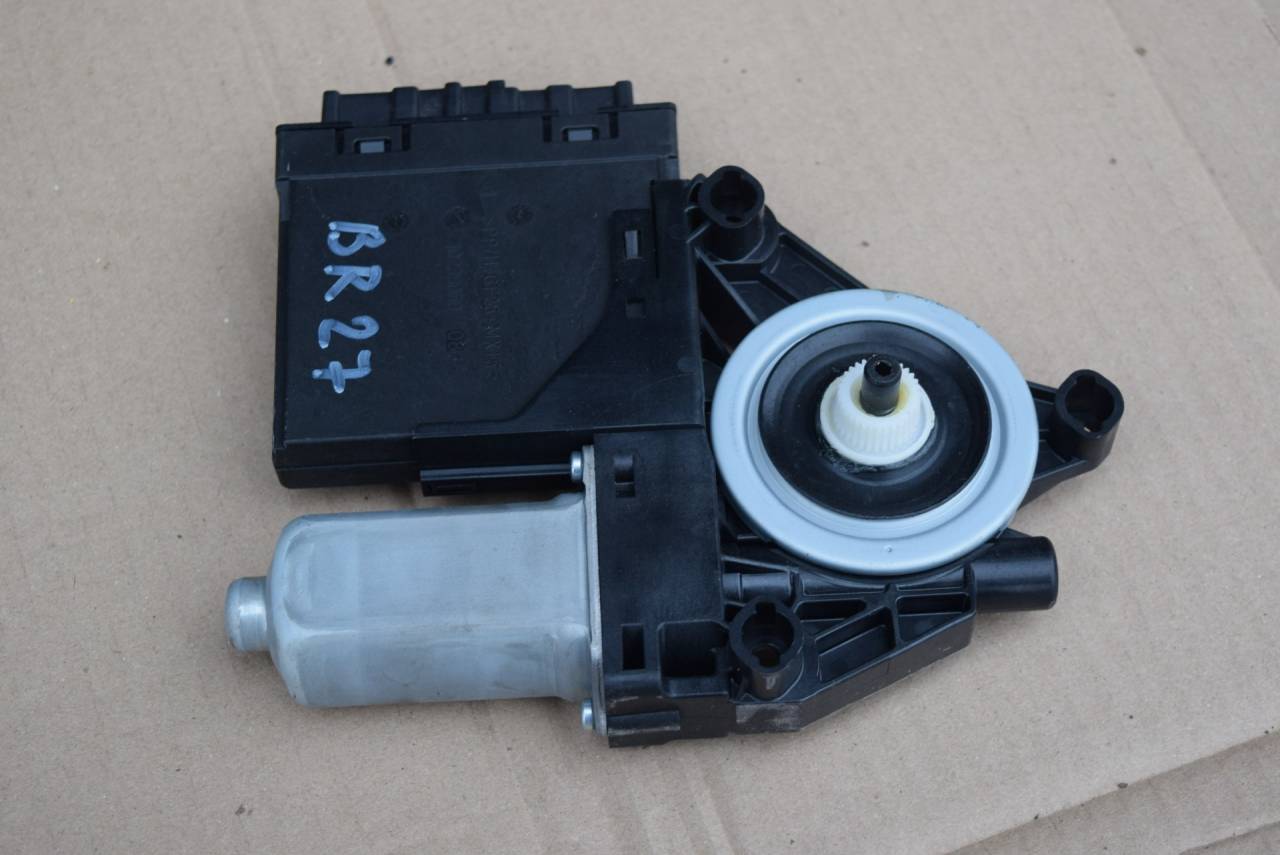 моторчик стеклоподъемника передний левый Volvo XC60 2 поколение 2021, 2.0 л., бензин, АКПП, 31674758 - фото №1