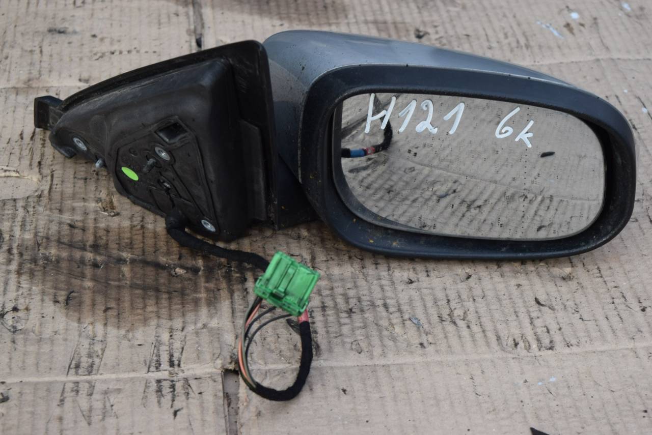 зеркало наружное правое Volvo C30 1 поколение 2007, 2.5 л., Ti, бензин, МКПП, серый, хетчбэк 3 дв., передний привод - фото №1