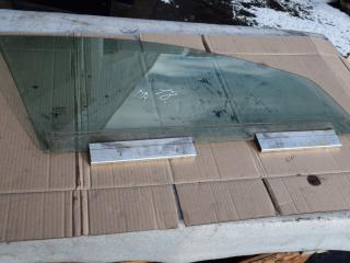 стекло двери передней правой Volvo V70 2 поколение 2003, 2.4 л., Ti, B 5244 T3, бензин, МКПП, универсал, передний привод