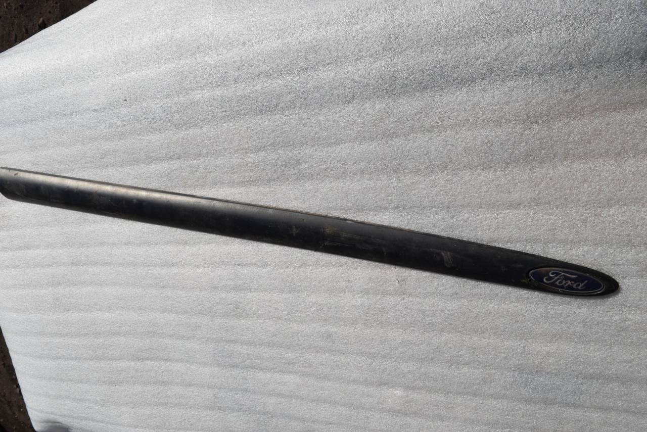 молдинг двери передней правой Ford Galaxy 1 поколение 1998, 1.9 л., дизель, МКПП - фото №1