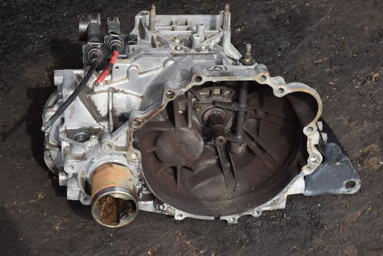 КПП механическая (МКПП) Hyundai Tucson 1 поколение 2004, 2.0 л., дизель, МКПП, L5R, M5GF1 - фото №1