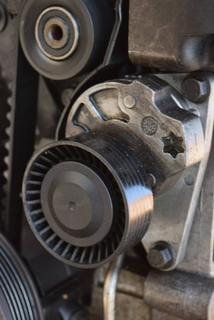 натяжитель Volvo V70 2 поколение 2003, 2.4 л., Ti, B 5244 T3, бензин, МКПП, универсал, передний привод - фото №1