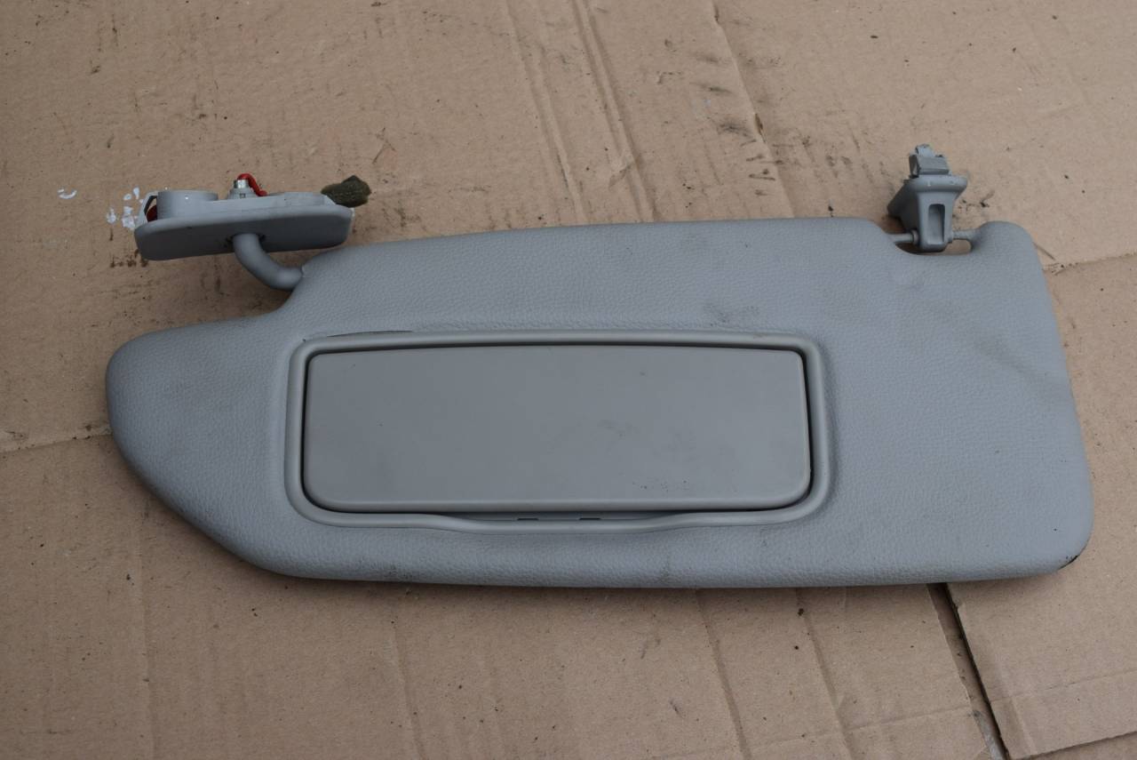 козырек солнцезащитный Volvo V70 2 поколение 2003, 2.4 л., Ti, B 5244 T3, бензин, МКПП, универсал, передний привод - фото №1