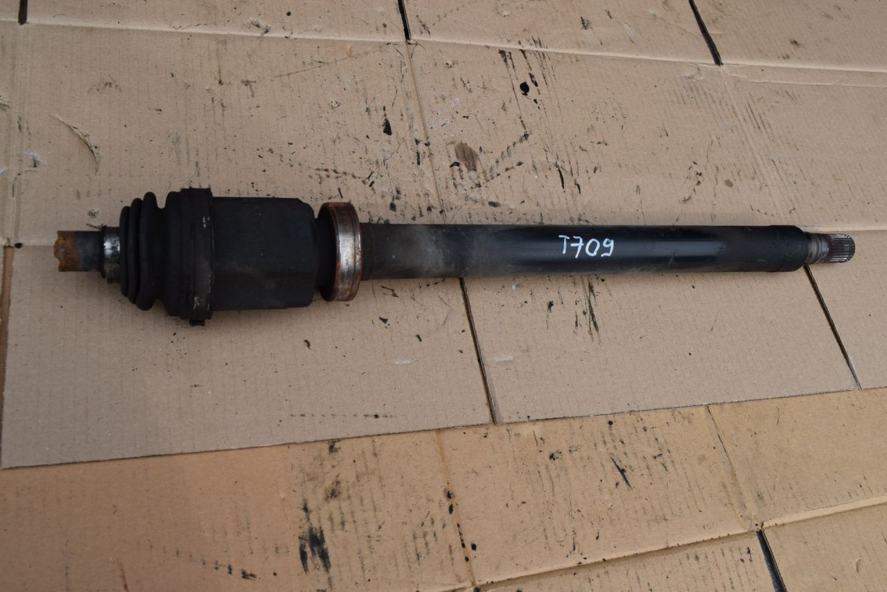 полуось передняя правая (приводной вал, ШРУС) Volvo V70 3 поколение 2008, 2.4 л., D5, D 5244 T5, дизель, АКПП, передний привод - фото №1