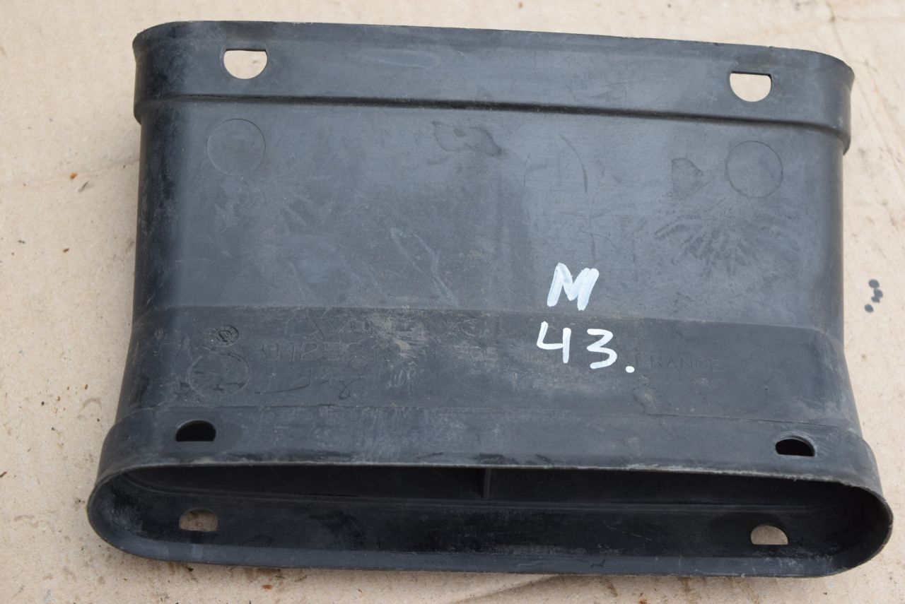 воздухозаборник Volvo XC70 2 поколение 2002, 2.4 л., Ti, B 5244 T3, бензин, АКПП, универсал, полный подключаемый привод, 9125219 - фото №1