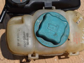 бачок расширительный Volvo XC70 2 поколение 2002, 2.5 л., Ti, B 5254 T2, бензин, МКПП, универсал, полный подключаемый привод, 8683455