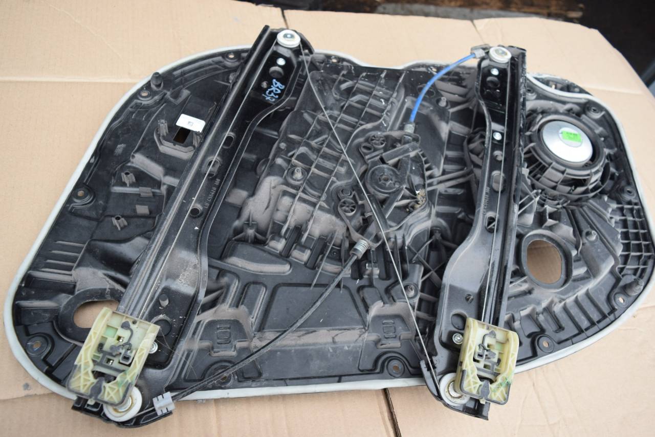 стеклоподъемник передний левый Volvo XC60 2 поколение 2021, 2.0 л., бензин, АКПП - фото №1