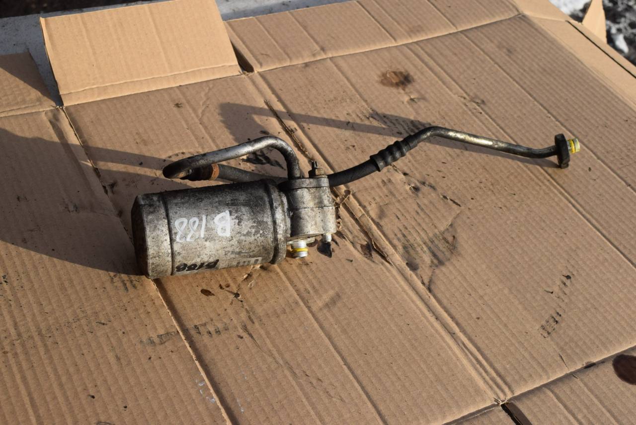 осушитель кондиционера Volvo XC60 1 поколение 2009, 2.4 л., D5, D 5244 T10, дизель, АКПП, полный подключаемый привод, 993897E - фото №1