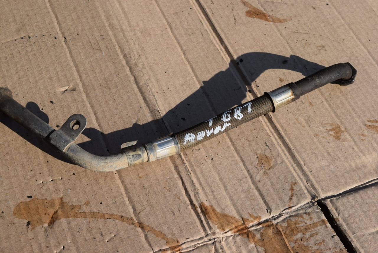 масляная трубка турбины Land Rover Freelander 1 поколение 1999, 2.0 л., 20T2N, дизель, МКПП, ERR6213 - фото №1