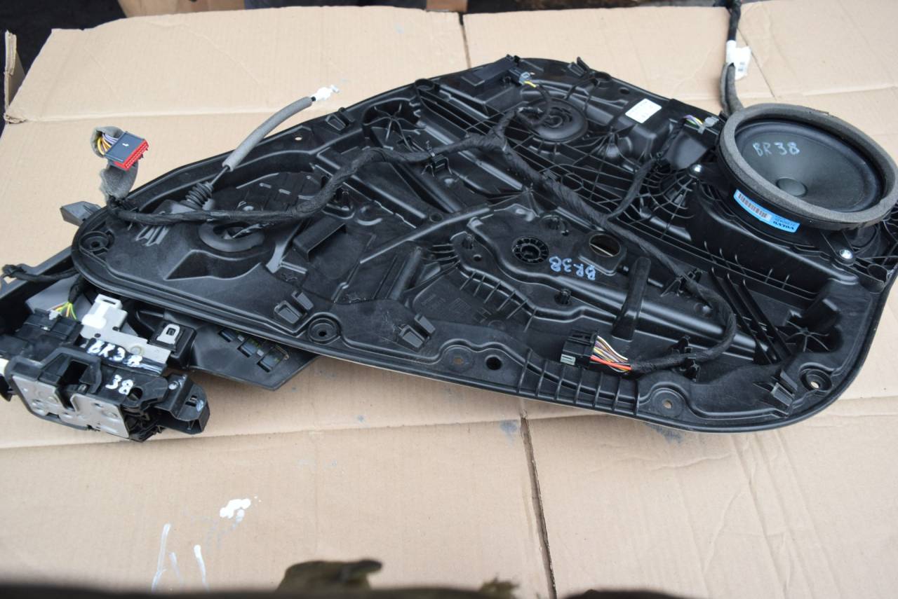 стеклоподъемник задний левый Volvo XC60 2 поколение 2021, 2.0 л., бензин, АКПП - фото №1