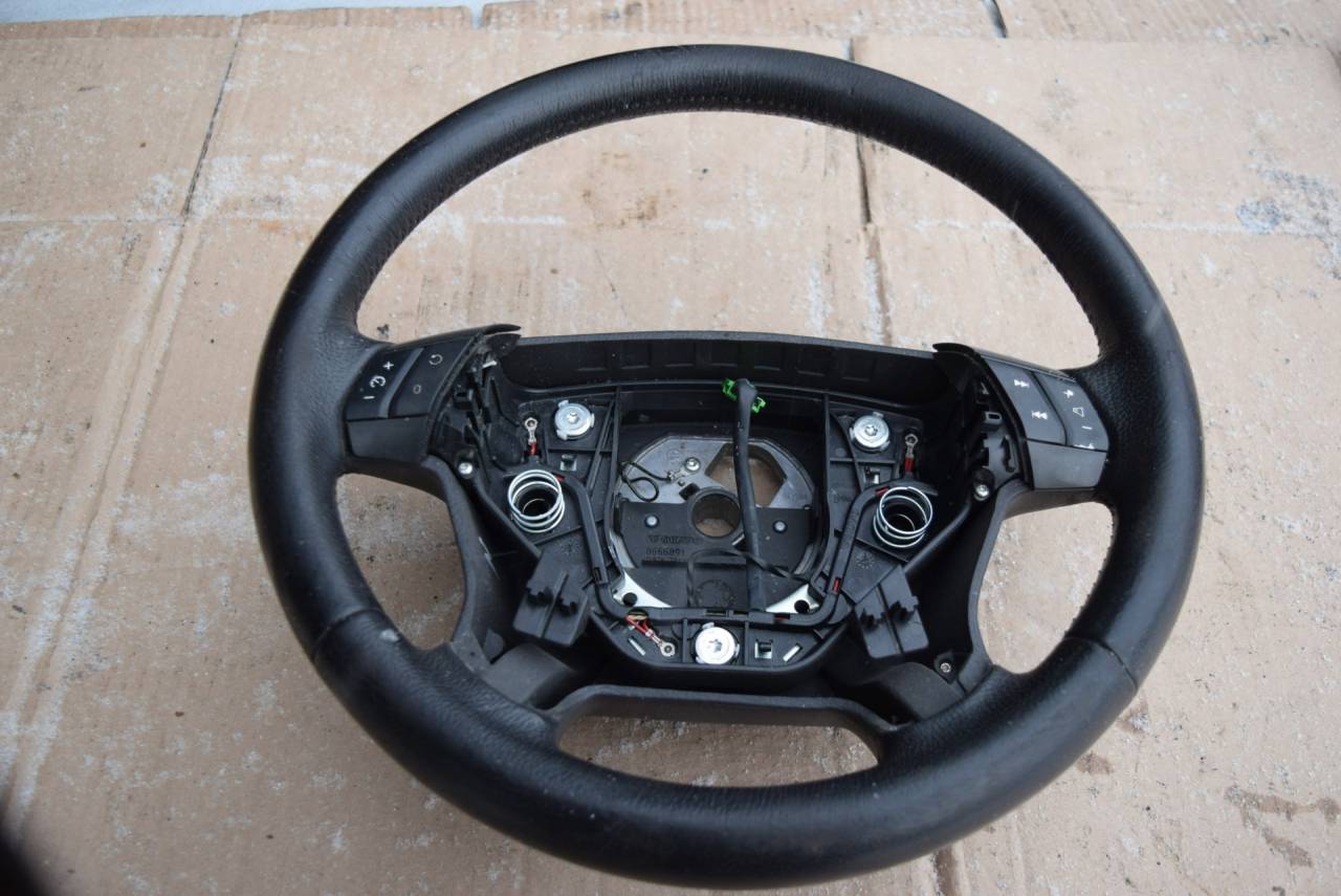 руль Volvo XC90 1 поколение 2005, 2.5 л., Ti, B 5254 T2, бензин, АКПП, полный подключаемый привод - фото №1