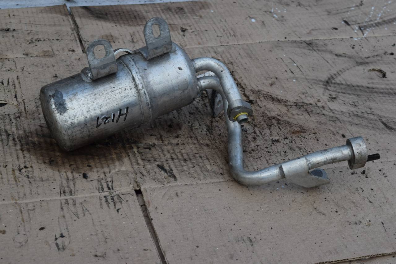 осушитель кондиционера Volvo C30 1 поколение 2007, 2.5 л., Ti, бензин, МКПП, серый, хетчбэк 3 дв., передний привод, 31332649, 31332650 - фото №1