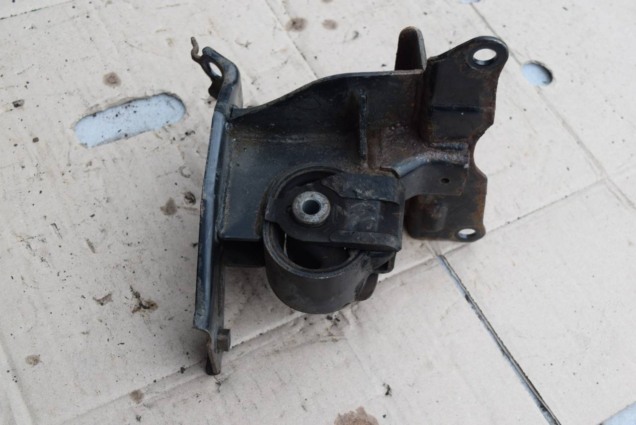 подушка крепления двигателя Toyota Yaris XP9 2008, D-4D, робот, передний привод, 123720N010 - фото №1