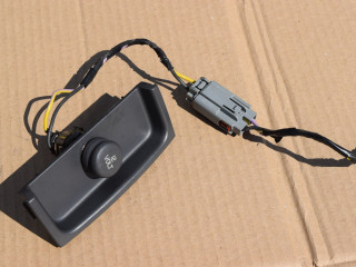 прикуриватель Volvo XC70 2 поколение 2002, 2.5 л., Ti, B 5254 T2, бензин, МКПП, универсал, полный подключаемый привод, 9491227