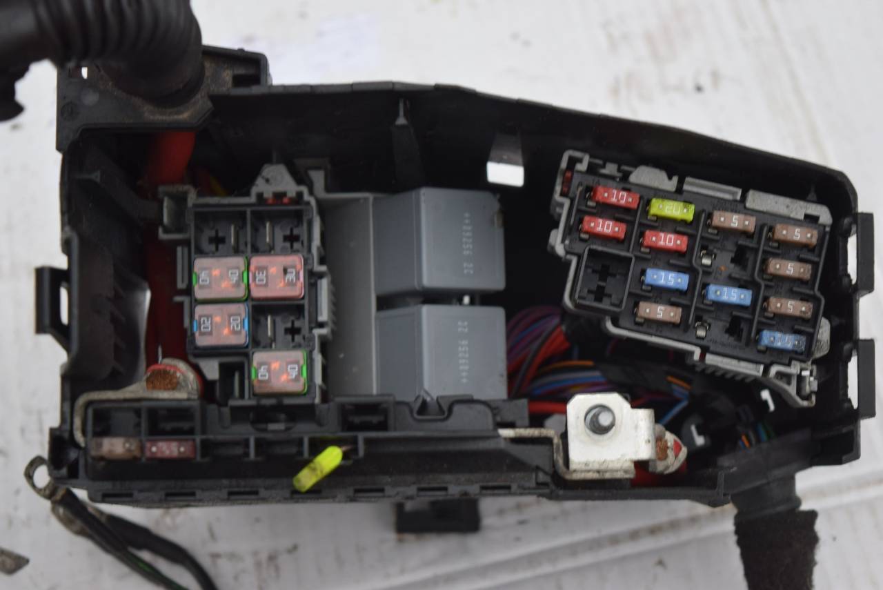 блок предохранителей Volvo XC60 1 поколение 2009, 2.4 л., D5, D 5244 T10, дизель, АКПП, полный подключаемый привод, 6G9T14A076MB - фото №1