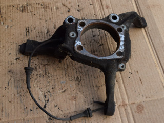 кулак поворотный правый Volvo XC70 1 поколение 1999, 2.4 л., Ti, B 5244 T, бензин, АКПП, универсал, полный подключаемый привод