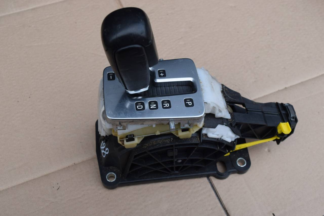 кулиса Volvo XC60 1 поколение 2009, 2.4 л., D5, D 5244 T10, дизель, АКПП, полный подключаемый привод - фото №1