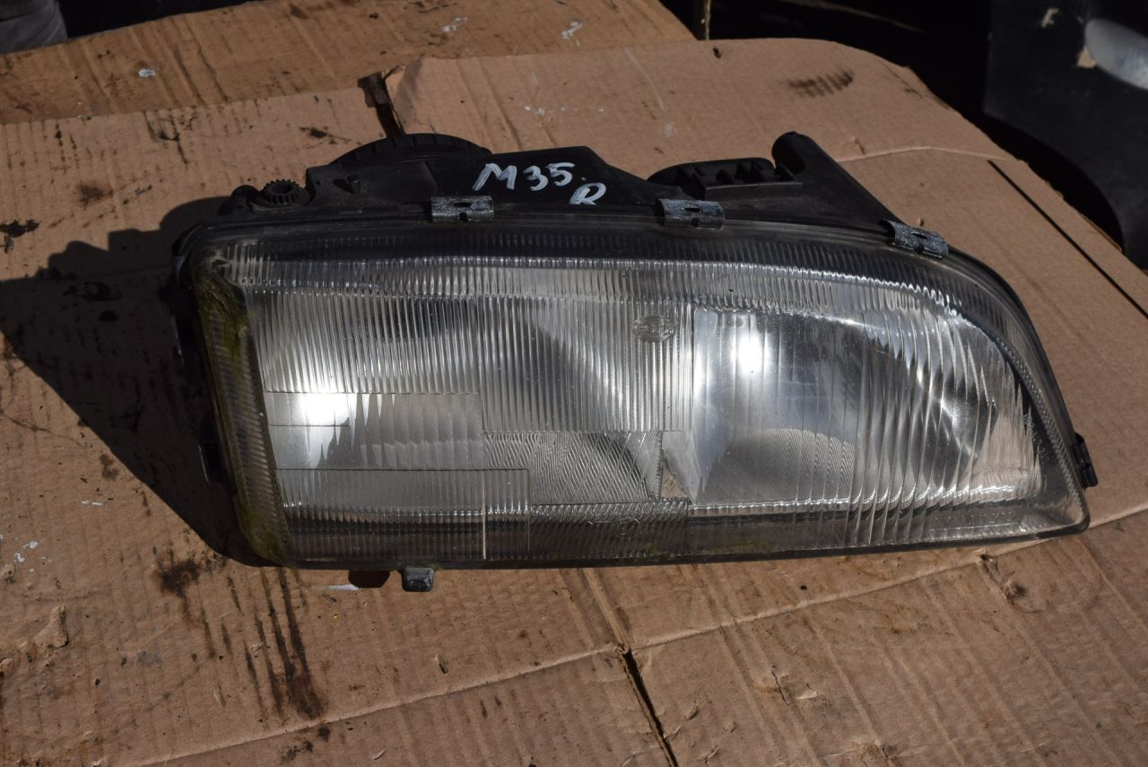 фара правая Volvo XC70 1 поколение 1999, 2.4 л., Ti, B 5244 T, бензин, АКПП, универсал, полный подключаемый привод - фото №1