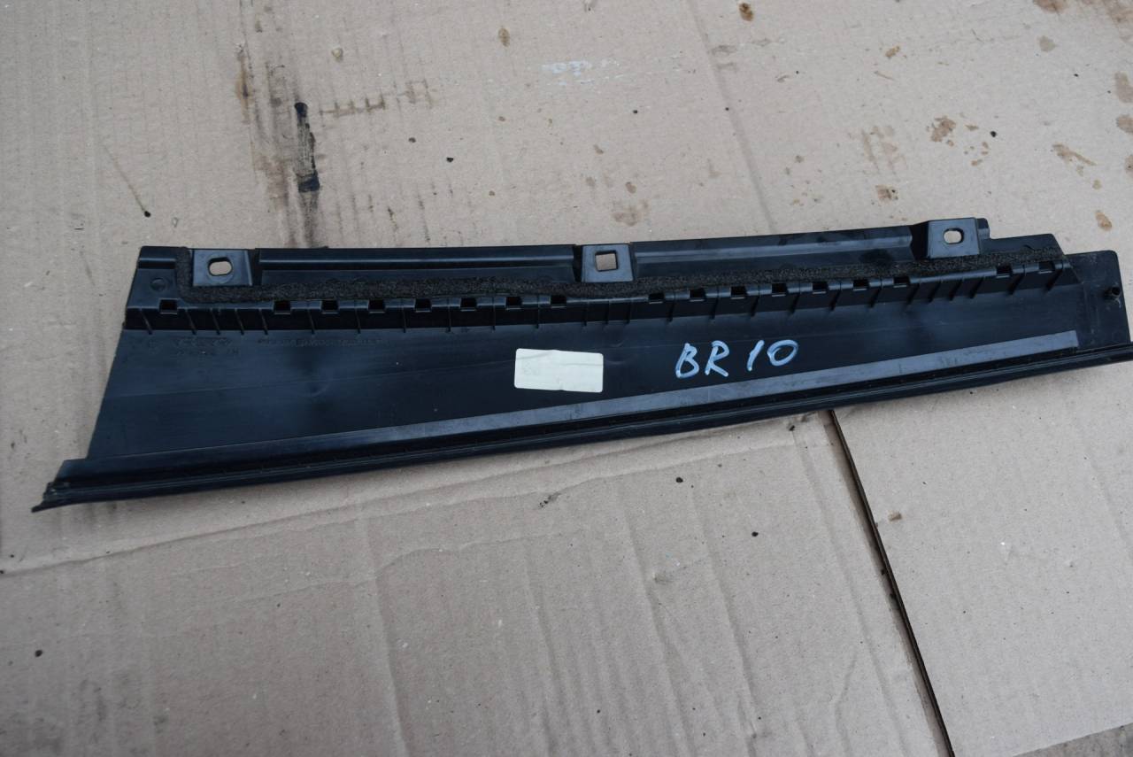 молдинг двери задней левой Volvo XC60 2 поколение 2021, 2.0 л., бензин, АКПП, 32216800 - фото №1