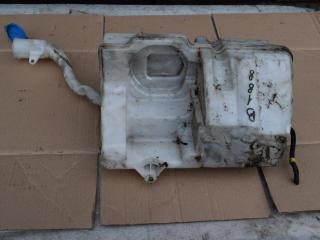 бачок омывателя Volvo XC60 1 поколение 2009, 2.4 л., D5, D 5244 T10, дизель, АКПП, полный подключаемый привод, 30753424