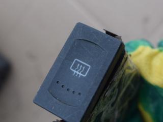 кнопка обогрева заднего стекла Volkswagen Passat B5 1998, 1.9 л., дизель, МКПП, седан