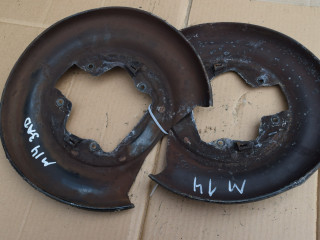 защитный кожух тормозного механизма Volvo V70 2 поколение 2004, 2.4 л., D5, D 5244 T, дизель, АКПП, универсал, передний привод, 30666403