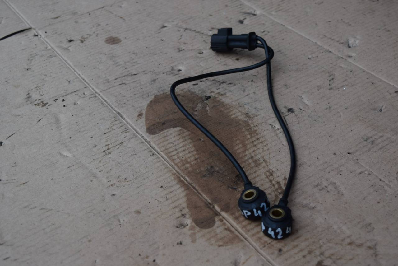 датчик детонации Volvo C30 1 поколение 2007, 2.5 л., Ti, бензин, МКПП, серый, хетчбэк 3 дв., передний привод, 0261231178, 8653171 - фото №1