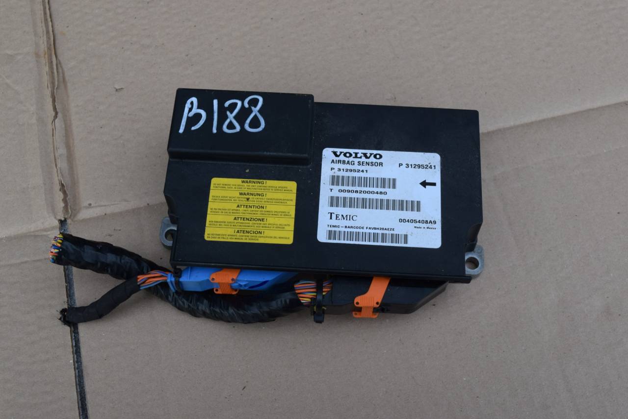 блок AirBag Volvo XC60 1 поколение 2009, 2.4 л., D5, D 5244 T10, дизель, АКПП, полный подключаемый привод, 31295241, P31295241 - фото №1