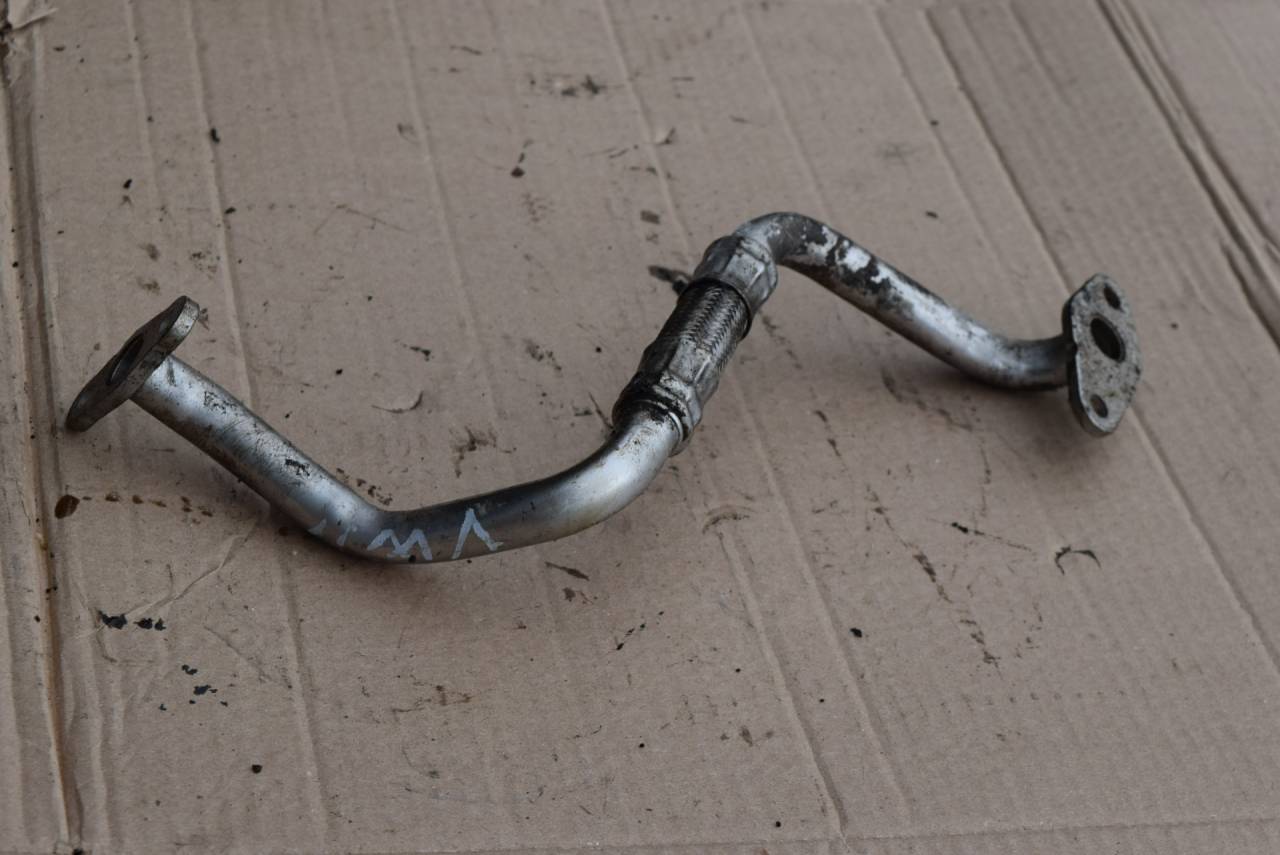 масляная трубка турбины Volkswagen Jetta 6 поколение 2013, 1.4 л., TSI, CAXA, бензин, АКПП, седан, 03C145735F - фото №1