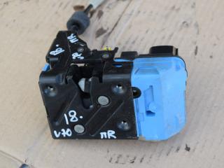 замок двери передней правой Volvo V70 2 поколение 2003, 2.4 л., Ti, B 5244 T3, бензин, МКПП, универсал, передний привод, 8650546