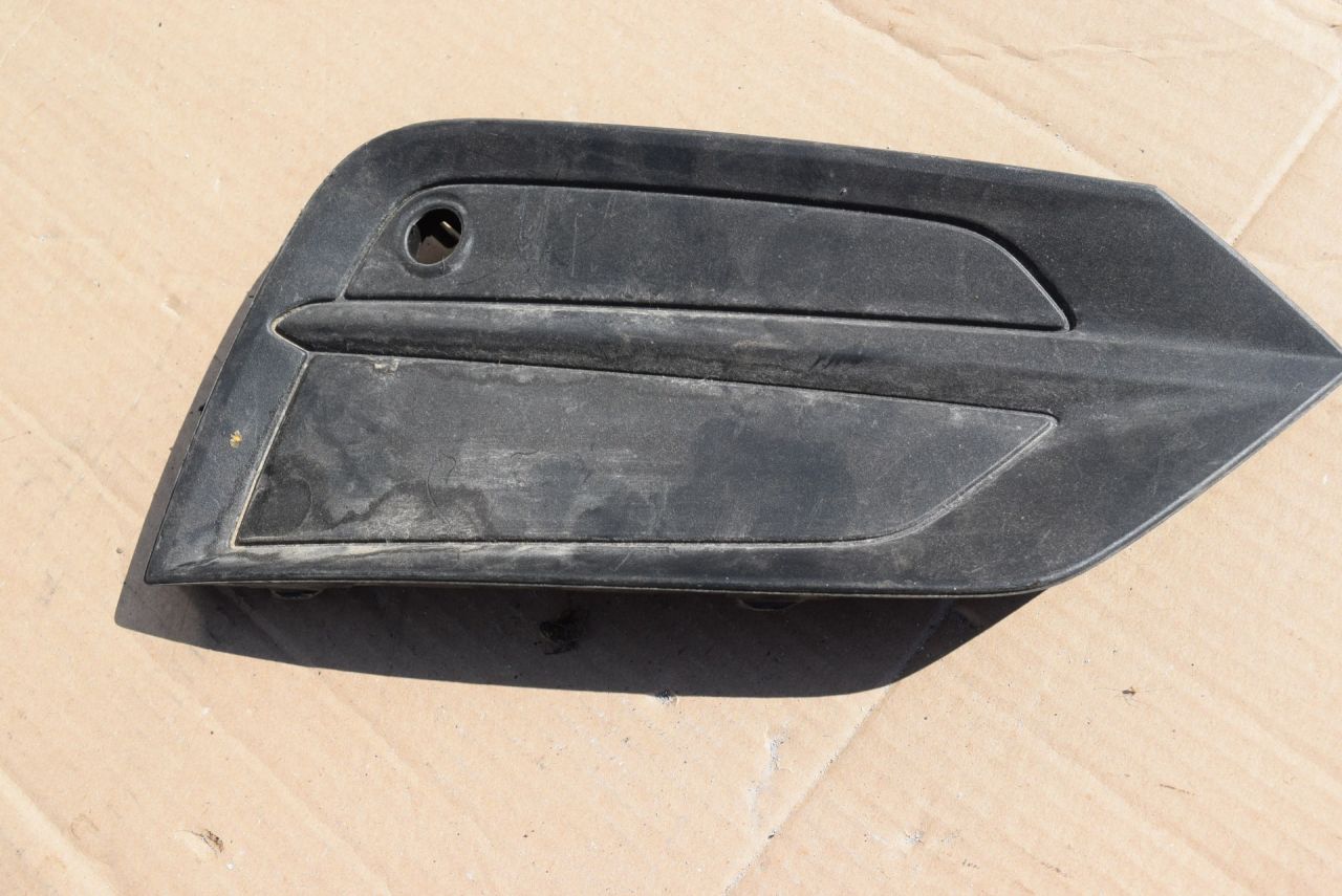 заглушка (решетка) в бампер Volvo XC60 2 поколение 2020, 2.0 л., бензин, АКПП, 31425188 - фото №1