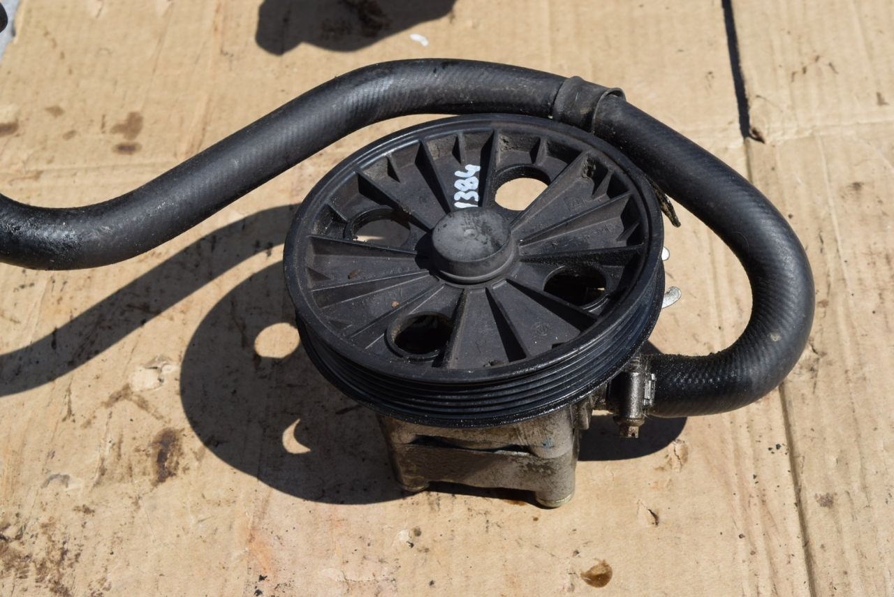 насос гидроусилителя руля Volvo XC70 2 поколение 2002, 2.5 л., Ti, B 5254 T2, бензин, МКПП, универсал, полный подключаемый привод - фото №1