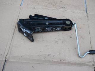 домкрат Volvo XC70 2 поколение [рестайлинг] 2006, 2.4 л., D5, D 5244 T, дизель, АКПП, универсал, полный подключаемый привод, 8679370