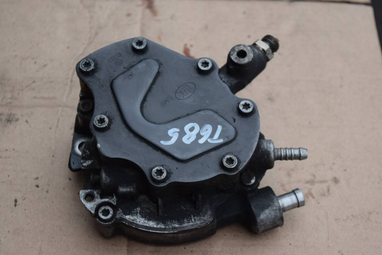 насос вакуумный Volkswagen Transporter T5 2008, 2.5 л., TDi PD, AXE, дизель, МКПП, передний привод - фото №1