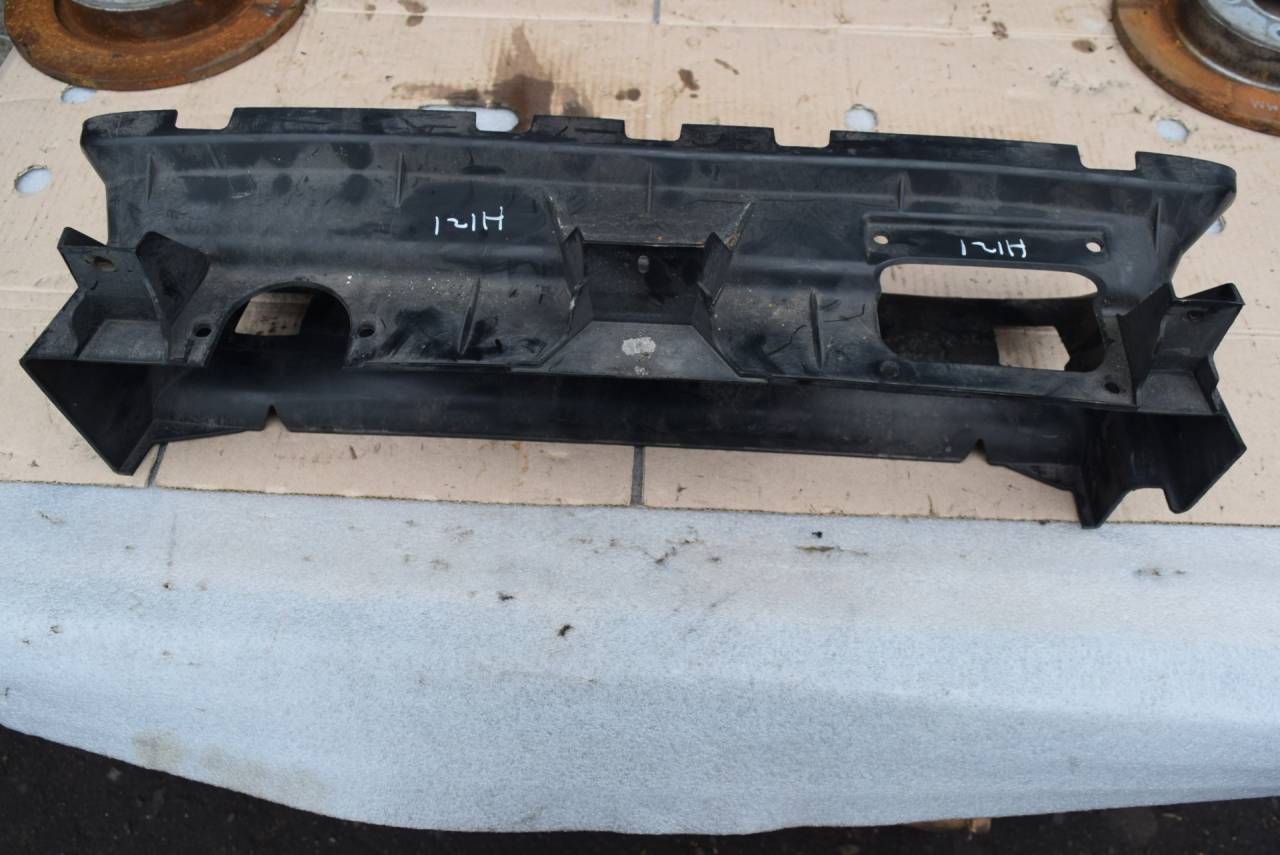 воздухозаборник Volvo C30 1 поколение 2007, 2.5 л., Ti, бензин, МКПП, серый, хетчбэк 3 дв., передний привод, 30657147 - фото №1