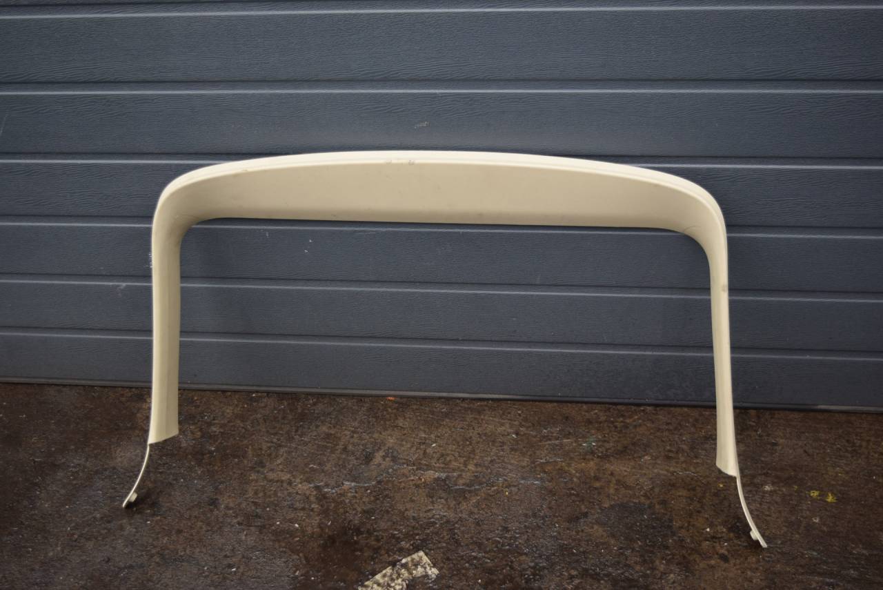 обшивка крышки багажника Volvo XC60 1 поколение 2009, 2.4 л., D5, D 5244 T10, дизель, АКПП, полный подключаемый привод, 30740437 - фото №1