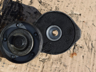 натяжитель Land Rover Freelander 1 поколение 2002, 2.0 л., 20T2N, дизель, МКПП, полный подключаемый привод, PQG100230