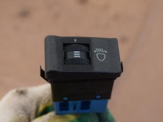 кнопка корректора фар Audi A6 4A/C4 1995, 2.5 л., TDi, AAT, дизель, АКПП, седан, передний привод, 4A0941301